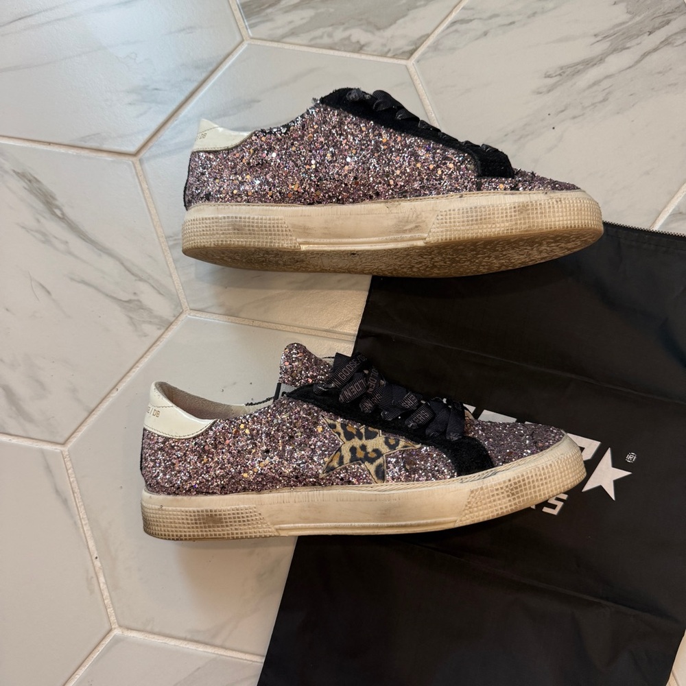 Golden Goose Women's Sneakers - Picture 7 of 9